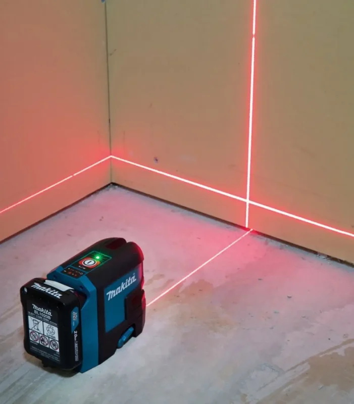 makita akumulatorski križni laserski nivelir / laser sk105dz